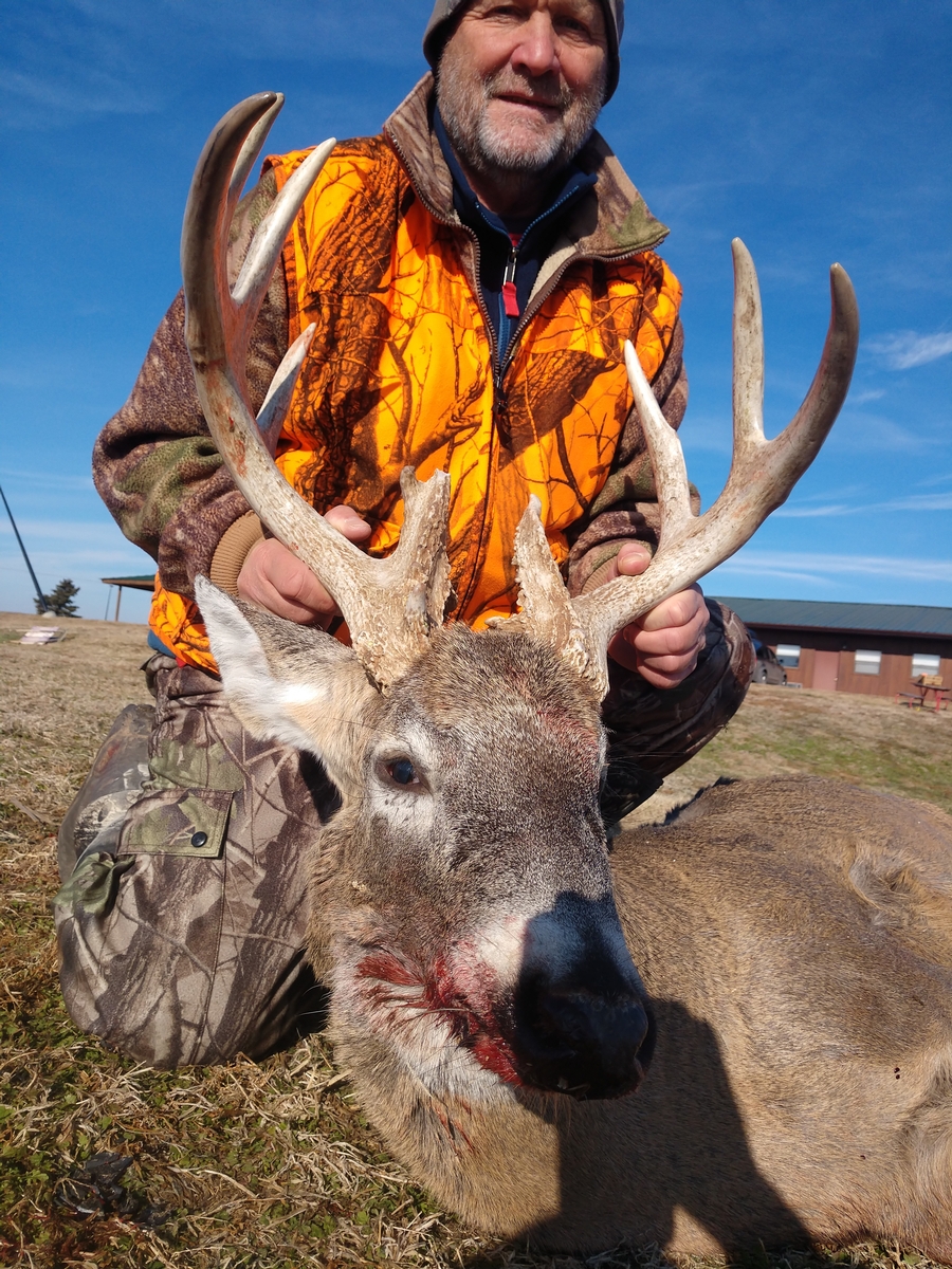 Page 2/14 - Trophy Whitetail Deer Gallery - Rader Lodge, Kansas